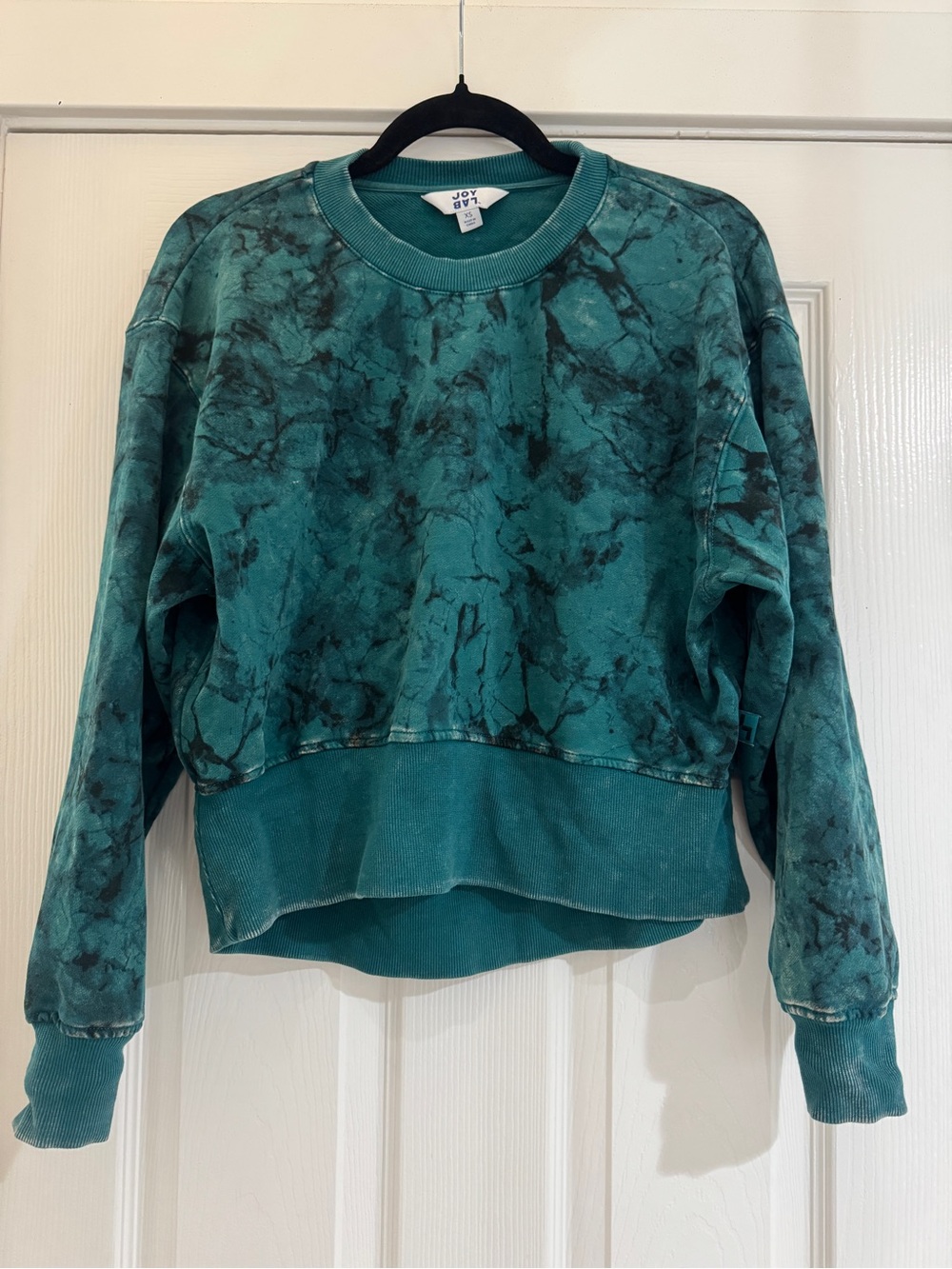 JoyLab Tie-Dye Teal Cropped Sweatshirt | XS